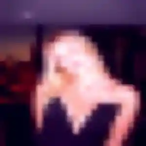 Alice, femme de 26 ans propose plan cul à Albi