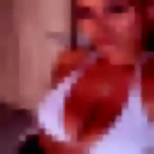 Découvre Wilhelmine, 19 ans à Arques en privé