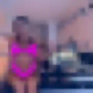Découvre Claire, 40 ans à Aubergenville en privé
