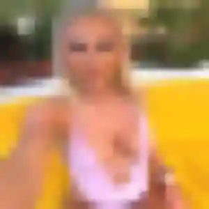 Hilary, 25 ans, en ligne à Aurec-sur-Loire pour une rencontre coquine
