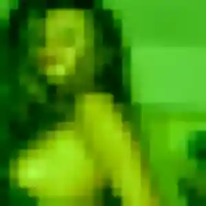 Alix, 23 ans, connectée à Cagnes-sur-Mer pour un plan cul