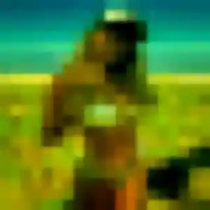 Agnes, 28 ans, en ligne à Châteaubourg pour un plan cul