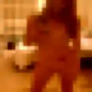 Rencontre Joanne, 19 ans à Colombes en privé