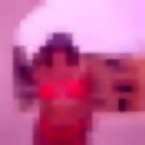 Rejoins Lena, 31 ans à Combourg en privé