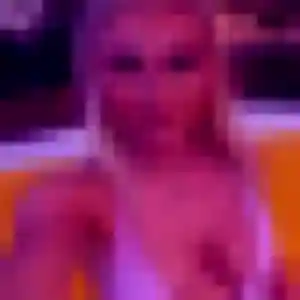 Valentina (19 ans) à Douarnenez cherche une rencontre ce soir