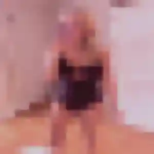 Photo sexy de Elena, 21 ans à Éragny - rencontre sans lendemain