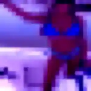 Wendy, 24 ans, connectée à Ivry-sur-Seine pour une rencontre coquine