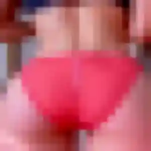 Xena, 19 ans, connectée à L'Isle-d'Espagnac pour une rencontre coquine