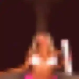 Photo de Ambre à La Londe-les-Maures (26 ans) - plan cul anonyme