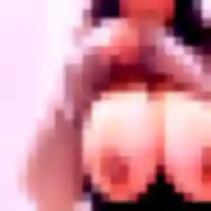 Alexandra, 19 ans, en ligne à Linas pour une rencontre coquine