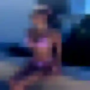 Découvre Yasmina, 19 ans à Lons en t'inscrivant