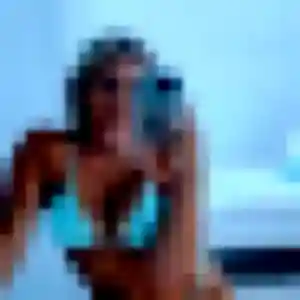 Lou-Anne, 38 ans, connectée à Ludon-Médoc pour un plan cul
