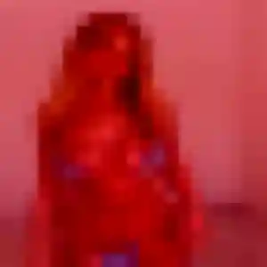 Capucine, 33 ans, en ligne à Magny-les-Hameaux pour une rencontre coquine