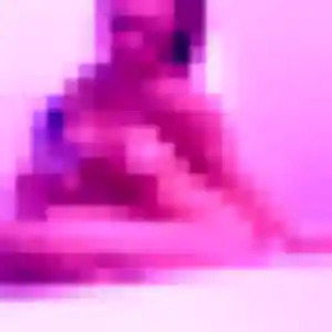 Lola, 24 ans, connectée à Menton pour une rencontre coquine