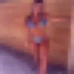 Elodie, 20 ans, disponible à Mouroux pour un plan cul