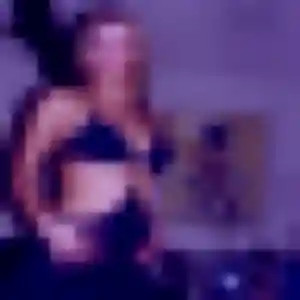 Sylviane, 34 ans, connectée à Peyrolles-en-Provence pour une rencontre coquine