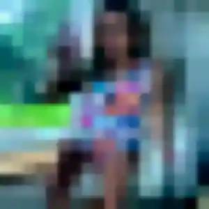 Ava, 20 ans, connectée à Reyrieux pour un plan cul