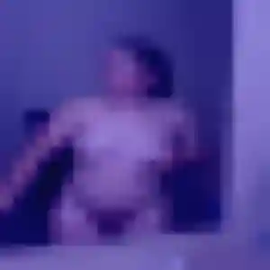 Zoe, 34 ans, cherche un plan cul à Saint-Cannat