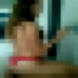 Anna, femme de 38 ans cherche plan cul à Saint-Cloud