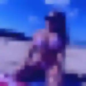 Rejoins Kenza, 40 ans à Saint-Cyr-sur-Mer en privé