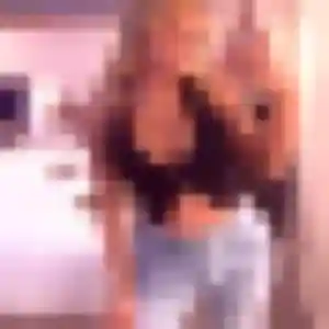 Photo exclusive de Angelique, 32 ans à Saint-Fons - plan discret