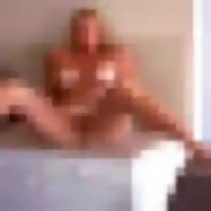 Charmante Anne-Laure, 32 ans à Saint-Georges-de-Didonne - découvrir son profil