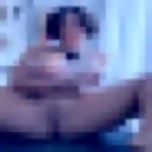 Zineb de Saint-Gilles-Croix-de-Vie, 22 ans - plan cul sans lendemain