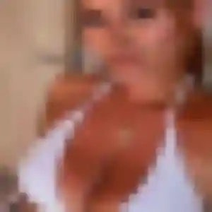 Lola, 41 ans, disponible à Saint-Jean-le-Blanc pour un plan cul