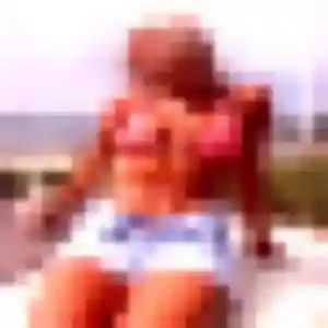 Joanne, 21 ans, en ligne à Saint-Saturnin-lès-Avignon pour un plan cul