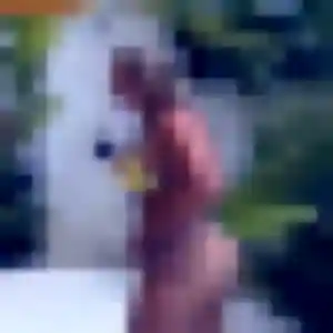 Stephanie, 21 ans, connectée à Tarascon pour une rencontre coquine