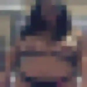 Contacte Fanny, 21 ans à Vaujours en t'inscrivant