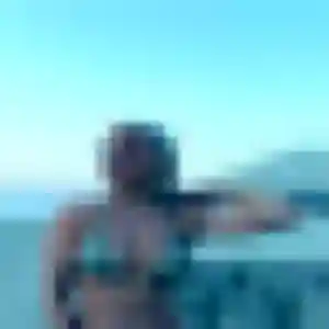 Belle Amira, 19 ans à Villeneuve-le-Roi - voir sa photo